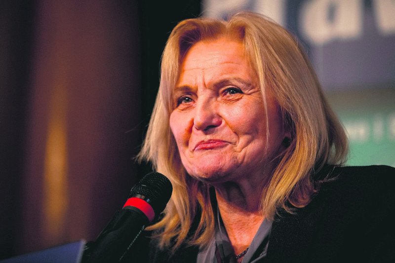 Urszula Krupa zaleca dziewictwo, jego utrata ma skutkować utratą odporności organizmu kobiety.