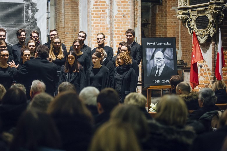 Pogrzeb Pawła Adamowicza w Bazylice Mariackiej w Gdańsku. Bydgoski wykładowca akademicki namawiał do zniszczenia kościoła, co zostało odebrane jako nawoływanie do popełnienia zbrodni.