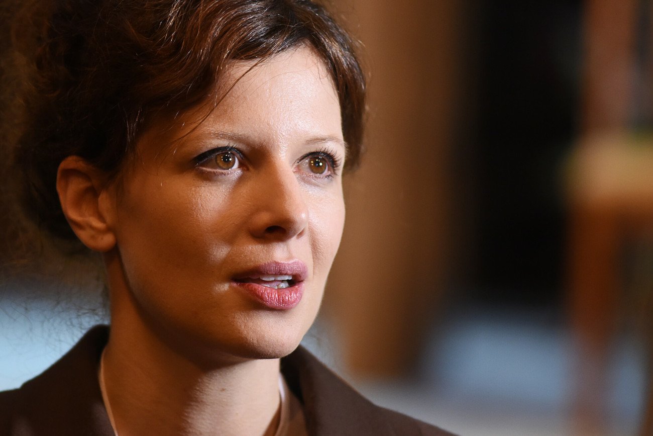 Mąż aktorki Karoliny Gruszki ma problemy w Moskwie?