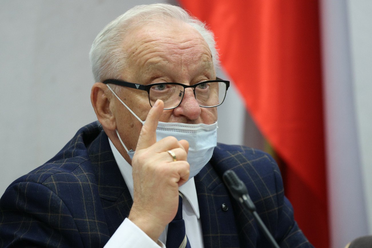 Poseł Bolesław Piecha za klęskę w głosowaniu nad "lex Kaczyński" wini opozycję.