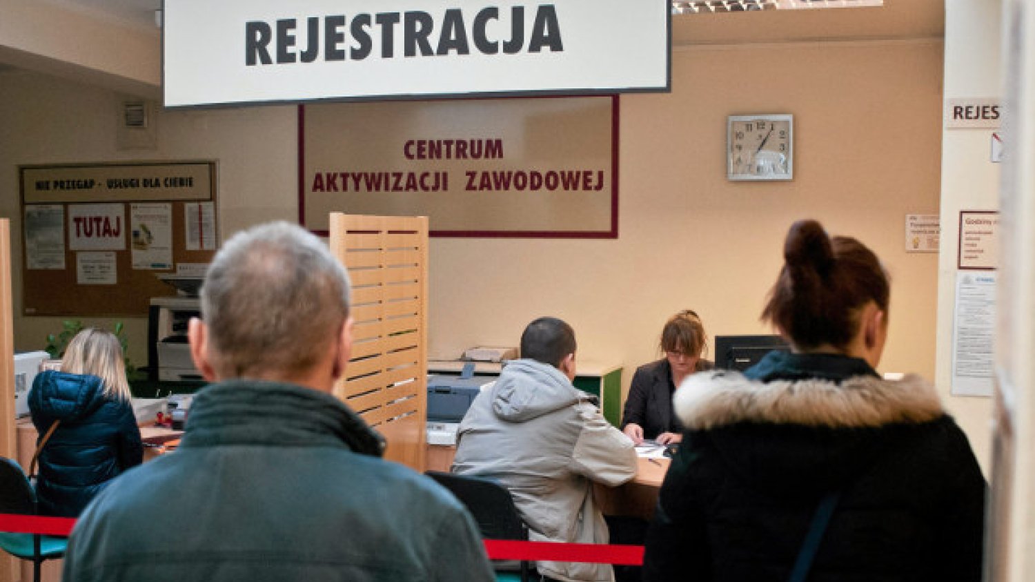 Bezwarunkowy dochód podstawowy miałby zabezpieczać podstawowe potrzeby obywateli