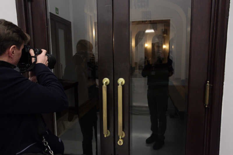 PiS po raz kolejny ogranicza dziennikarzom możliwości pracy w Sejmie.