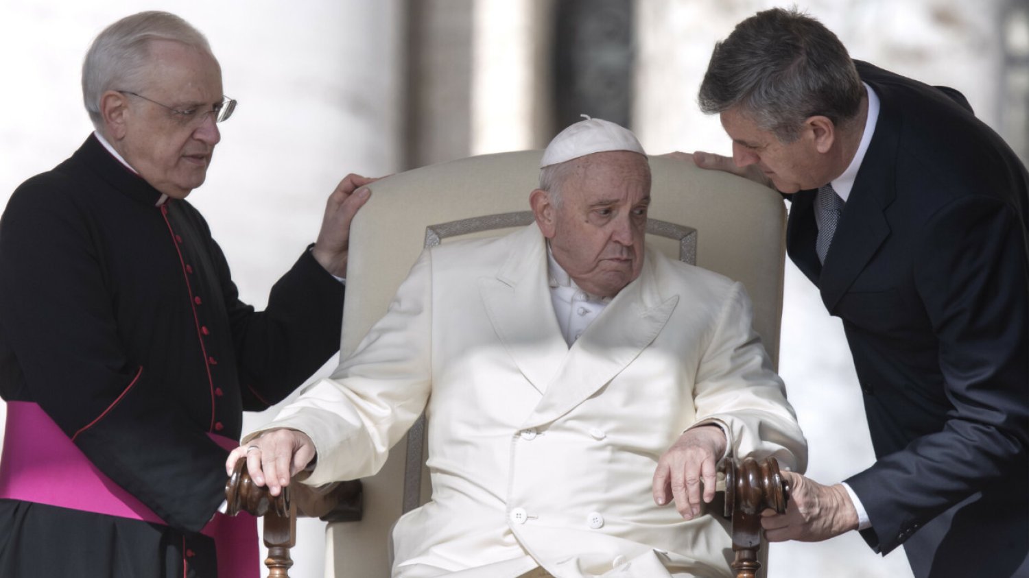 "Wszystko jest możliwe". Zaskakujące słowa wpływowego kardynała ws. papieża Franciszka Papież Franciszek zrezygnuje? Zaskakujące słowa francuskiego kardynała