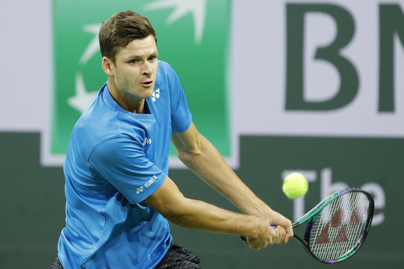 Hubert Hurkacz nad ranem polskiego czasu pewnie awansował do 1/8 finału turnieju na kortach w Indian Wells.