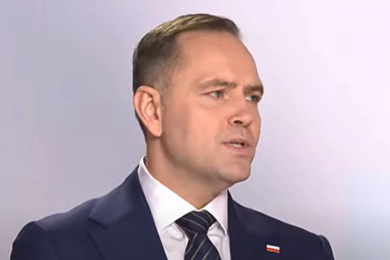 Stanowski zaapelował do Nawrockiego ws. afery mieszkaniowej. Tak zareagował kandydat PiS. Stanowski zapytał Nawrockiego o aferę mieszkaniową. Kandydat PiS milczał.