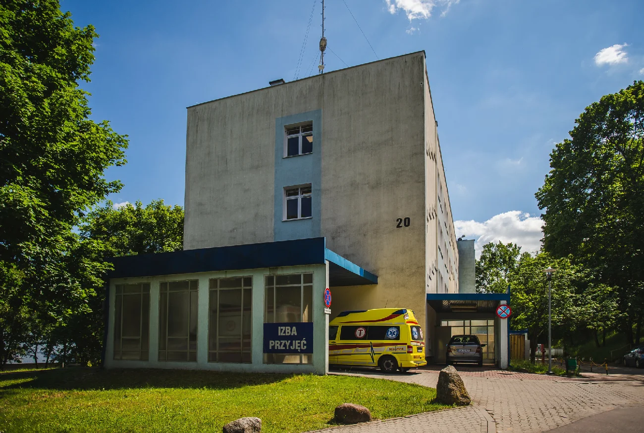 Gdańsk. Wbił pielęgniarkę siekierę w plecy. Kobieta została bez pieniędzy od szpitala