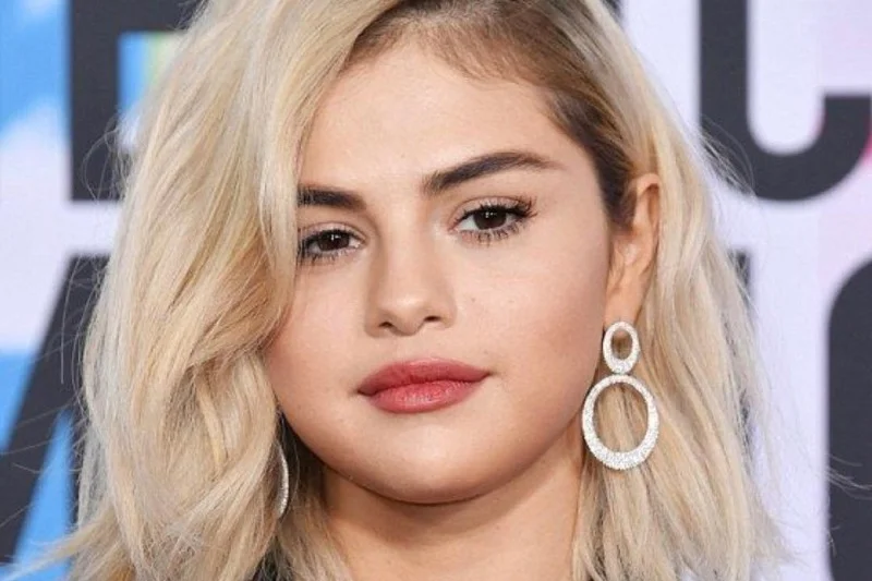 Selena Gomez wylansowała modę na Nirvana blond