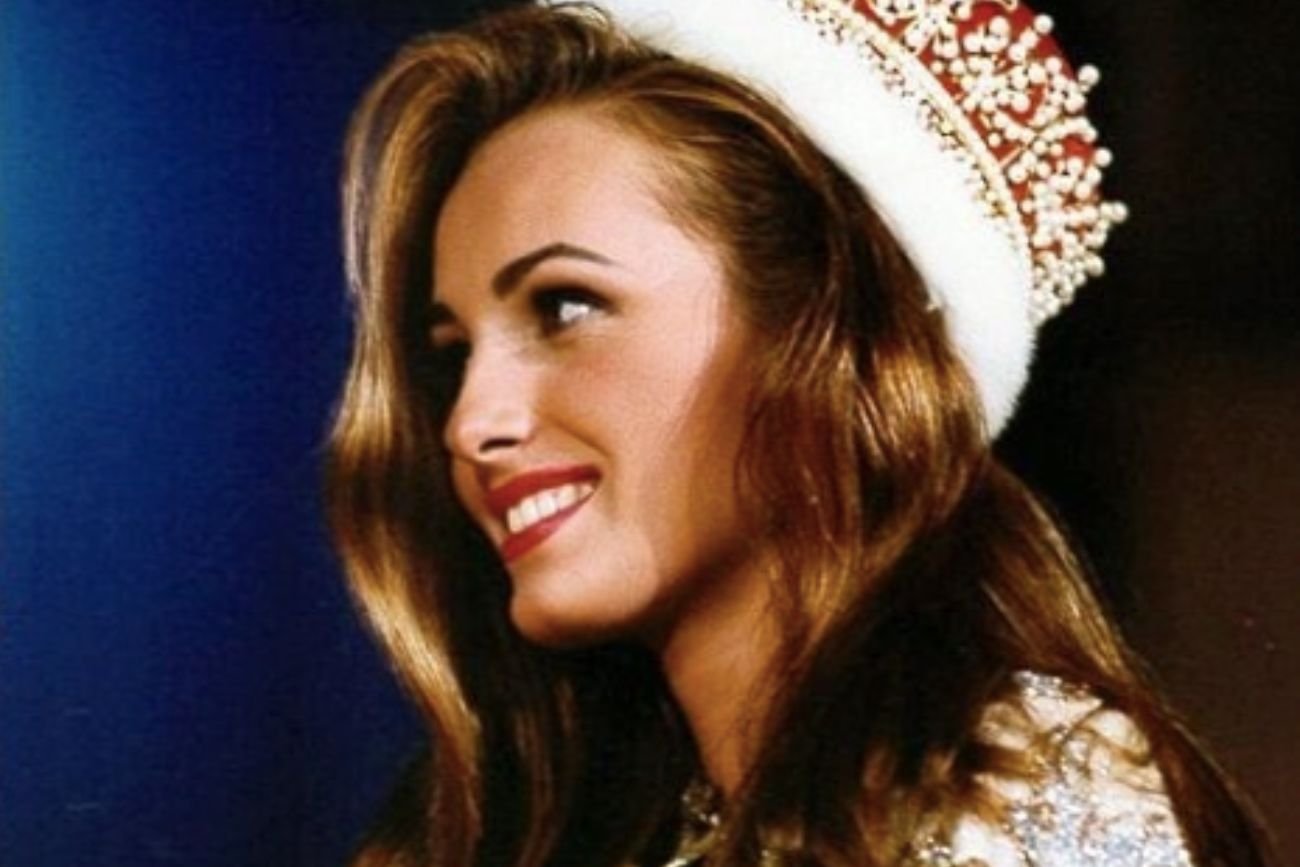 Agnieszka Kotlarska podczas koronacji Miss International.