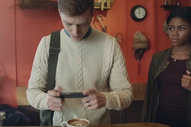 Hipsterska kultura kawowa obśmiane w reklamie McDonald's.