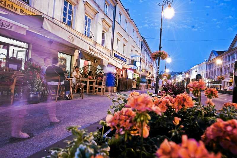 Nowy Świat w Warszawie to najdroższa ulica handlowa w Polsce