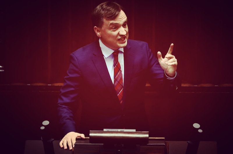 Minister – prokurator Zbigniew Ziobro podczas sejmowej debaty o wotum nieufności wobec niego).