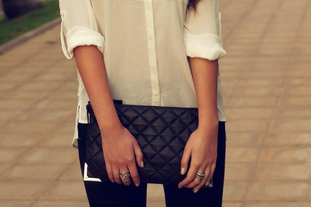 Szukasz torebki na lato? Pomożemy ci wybrać taką, z którą będziesz się czuła najlepiej!