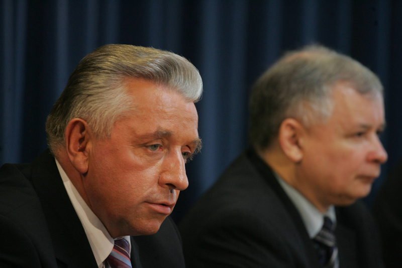 5 sierpnia mija 6 lat od śmierci Andrzeja Leppera. I choć wszystko wskazuje na samobójstwo, to wiele osób w to nie wierzy. Wątpliwości powracają, gdy okazuje się, że przed laty Lepper całkiem celnie przewidział przyszłość.