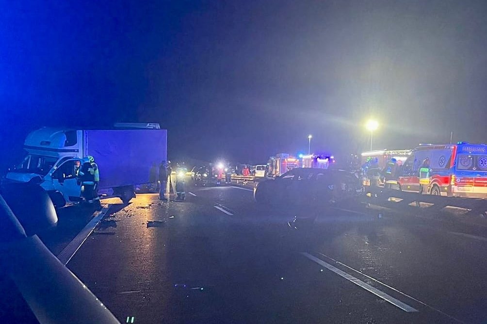 Do karambolu doszło na autostradzie A2 w okolicach Lubrzy.