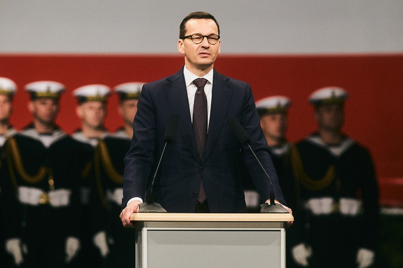 Mateusz Morawiecki najwyraźniej wstydzi się pieniędzy unijnych na tunel w Świnoujściu.