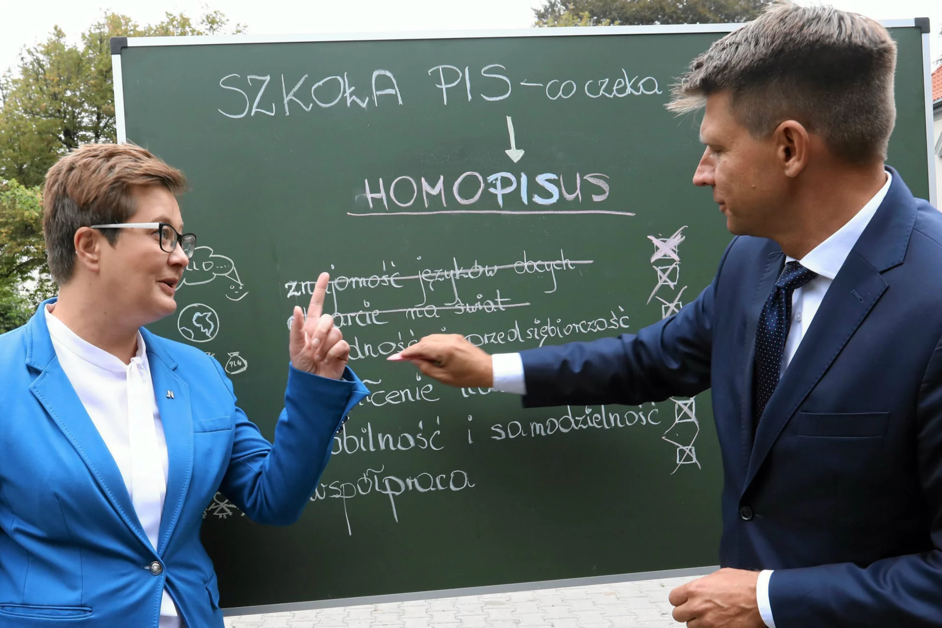 Katarzyna Lubnauer została pozbawiona przez Ryszarda Petru mebli.