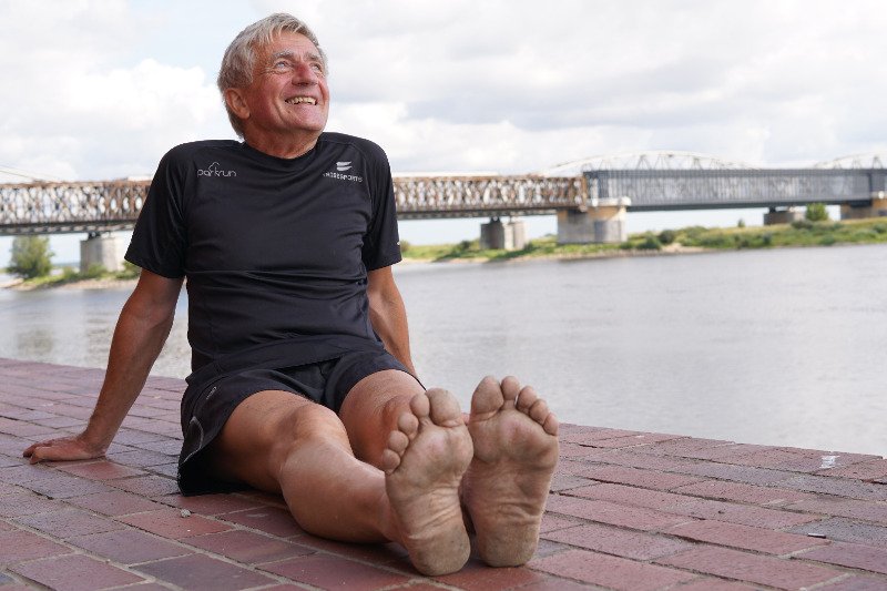 Andrzej Pilski jest uznanym astronomem. Jego pasją są meteoryty. I bieganie.