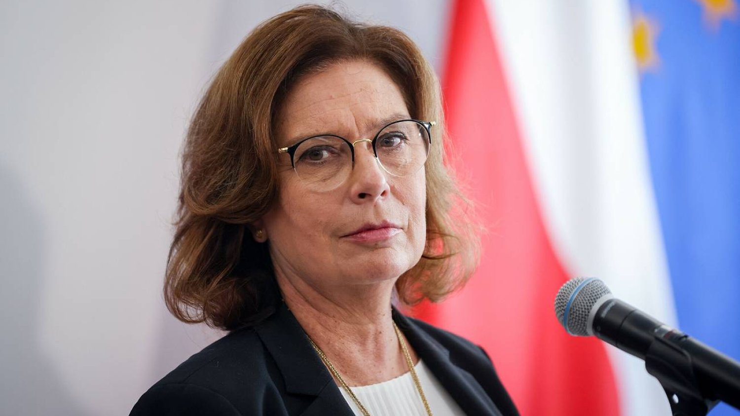 Wicemarszałkini Sejmu Małgorzata Kidawa-Błońska w rozmowie z naTemat.pl wskazuje, dlaczego opozycja nie może bezczynnie czekać na upadek rządu PiS. Wicemarszałkini Sejmu Małgorzata Kidawa-Błońska w rozmowie z naTemat.pl wskazuje, dlaczego opozycja nie może bezczynnie czekać na upadek rządu PiS.