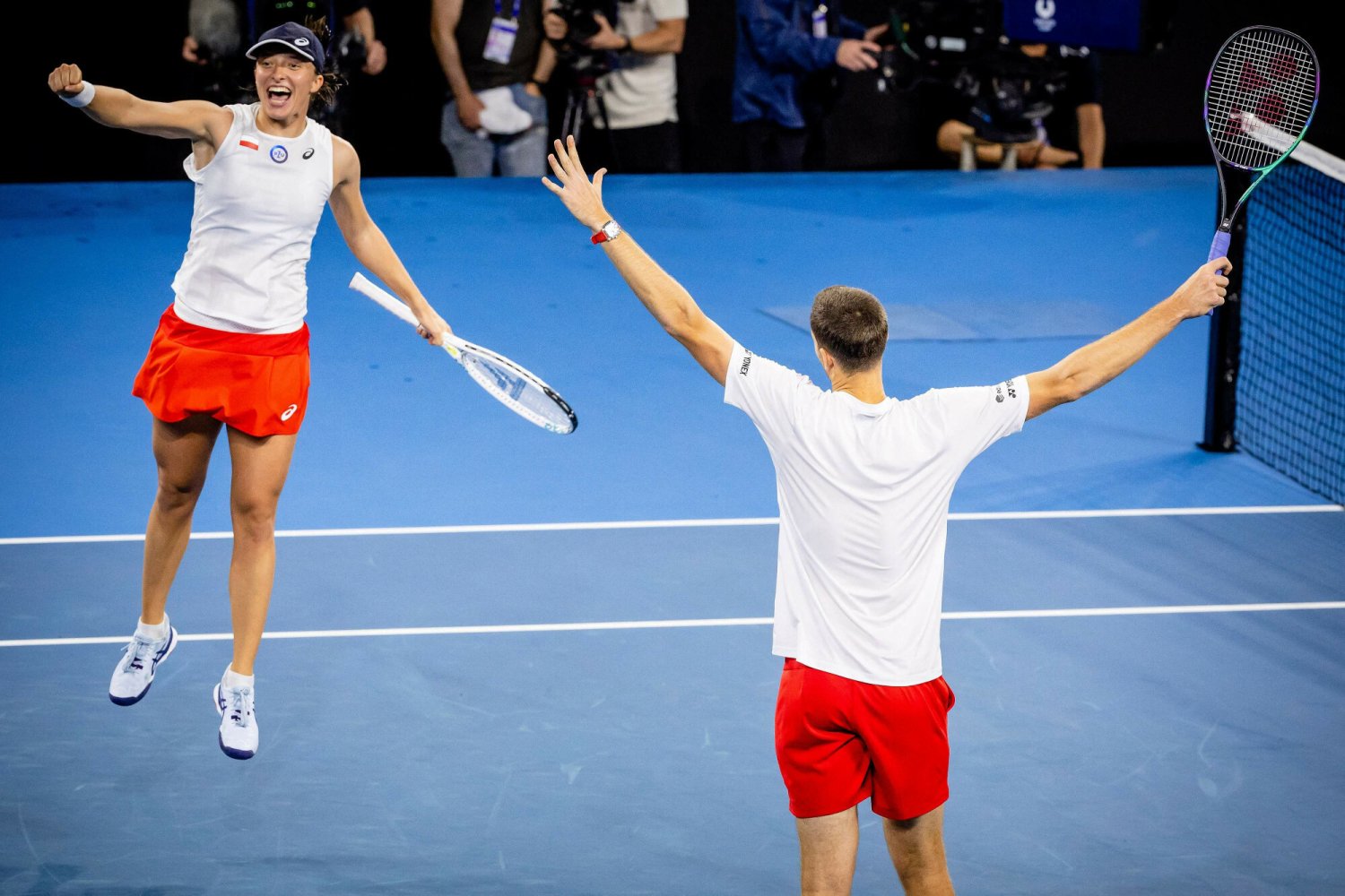 Zaczyna się rywalizacja w Australian Open. Świątek faworytką, Hurkacz dużą niewiadomą