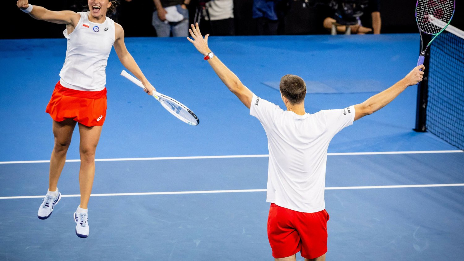 Zaczyna się rywalizacja w Australian Open. Świątek faworytką, Hurkacz dużą niewiadomą