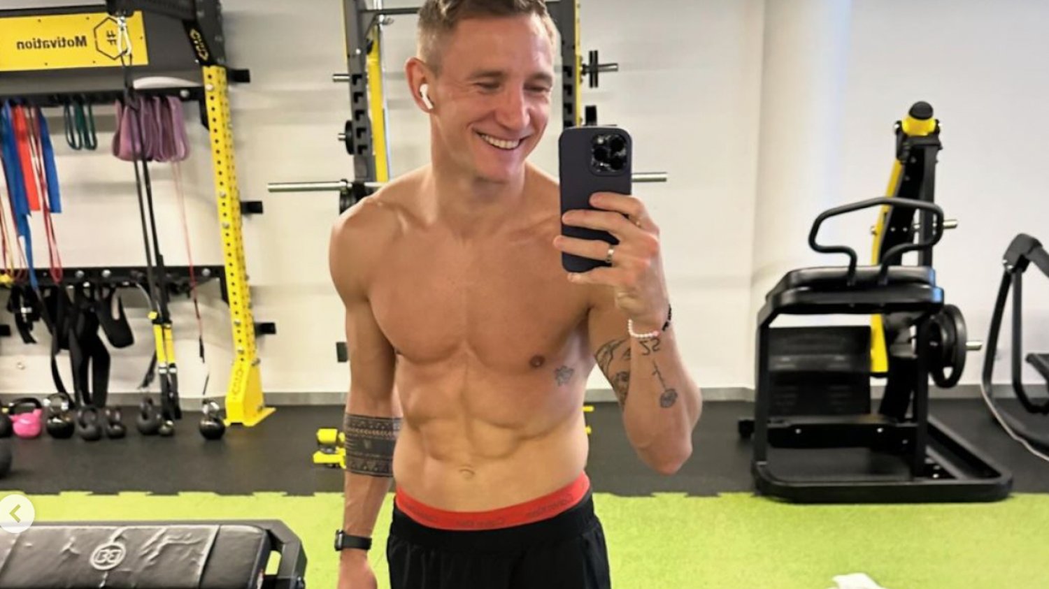 Jakub Rzeźniczak zawalczy w MMA? Może wzbogacić się o milion złotych
