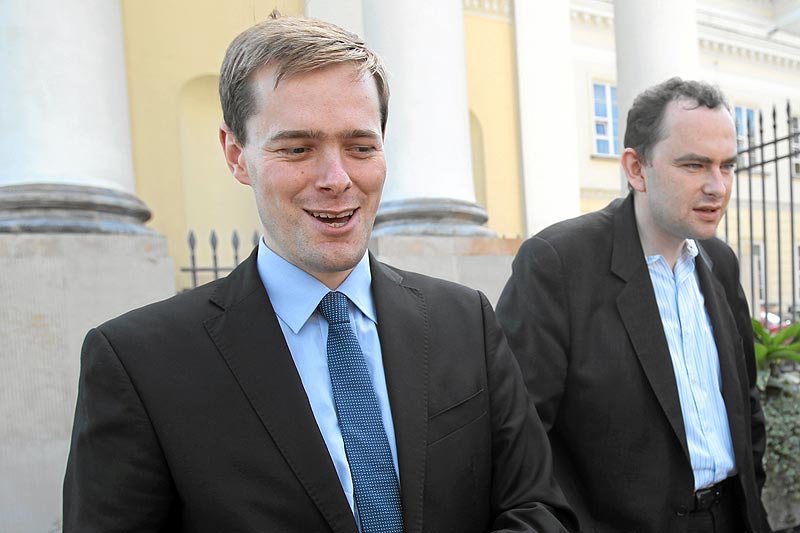 Warszawski radny PiS Jarosław Krajewski wygrał spór ze stołecznym ratuszem o jawność zawieranych przez urząd umów