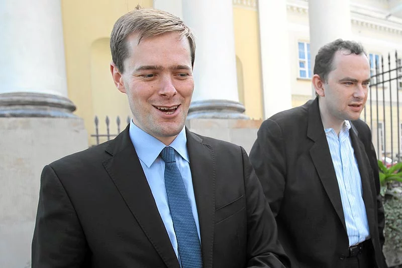 Warszawski radny PiS Jarosław Krajewski wygrał spór ze stołecznym ratuszem o jawność zawieranych przez urząd umów