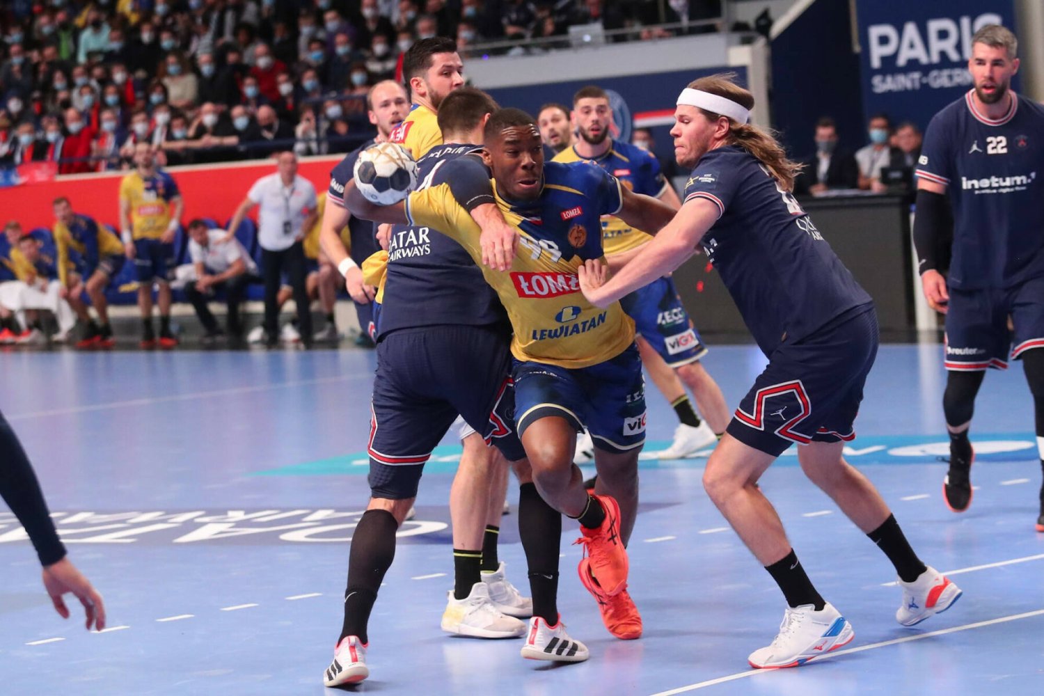 Szczypiorniści Łomży Vive Kielce przegrali w Paryżu i stracili passę siedmiu wygranych w Lidze Mistrzów