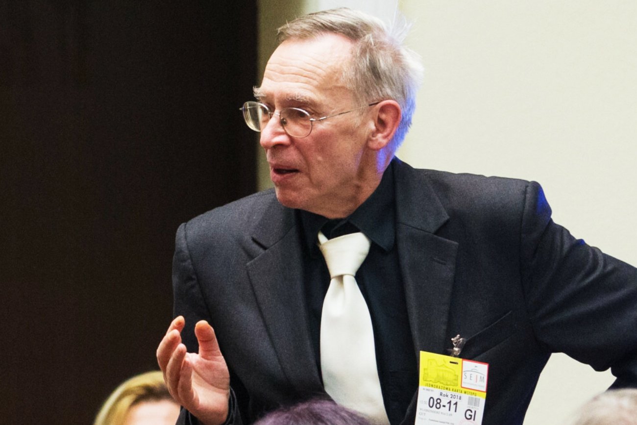 Czy szczepionki działają na Omikron? Prof. Włodzimierz Gut komentuje