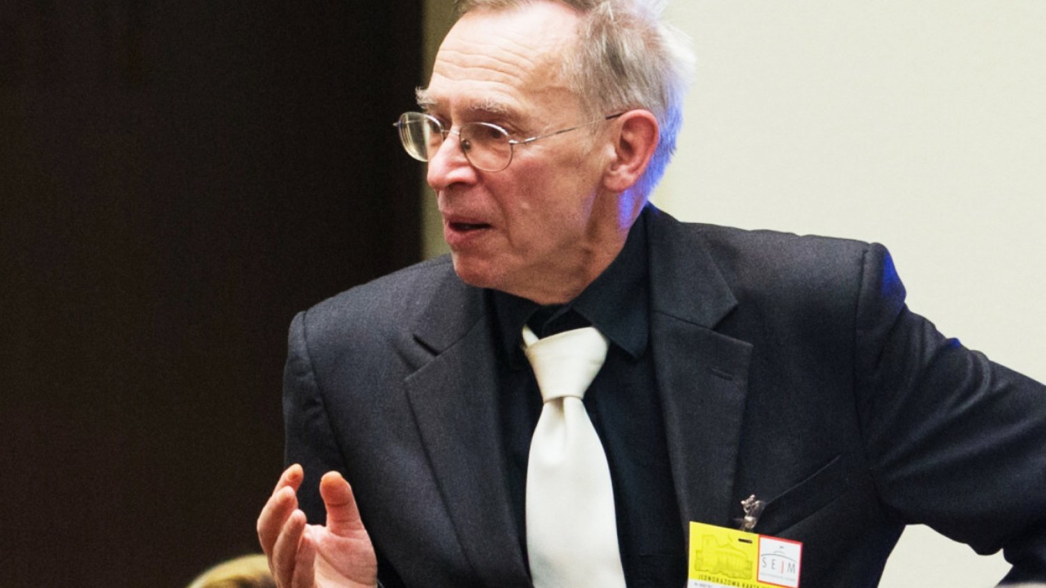 Czy szczepionki działają na Omikron? Prof. Włodzimierz Gut komentuje