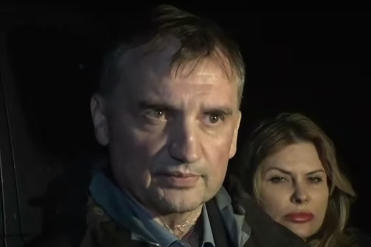 Zbigniew Ziobro przed swoim domem w Jeruzalu