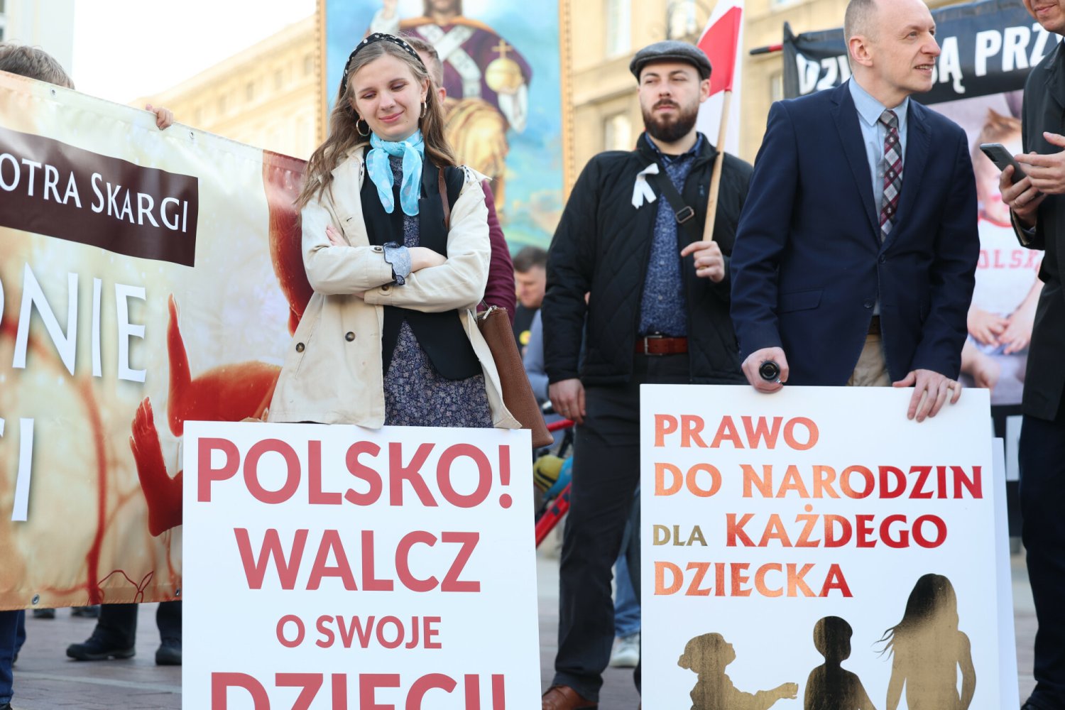 Sejmowym debatom na temat aborcji towarzyszą uliczne protesty przeciwników aborcji.