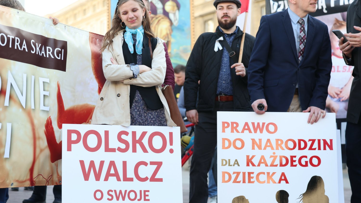 Sejmowym debatom na temat aborcji towarzyszą uliczne protesty przeciwników aborcji.