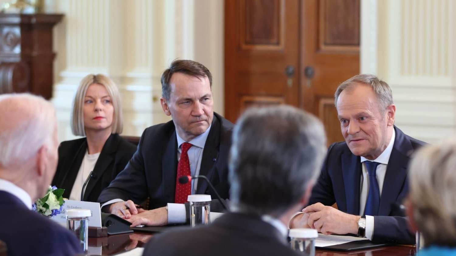 Tajemnicza kobieta u boku Sikorskiego w USA. Wiadomo, kim ona jest.