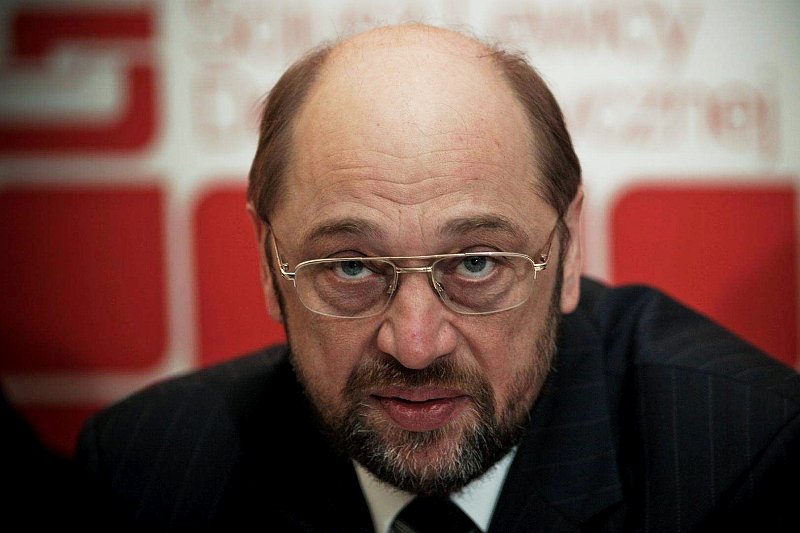 Martin Schulz studzi brytyjskie emocje w sprawie imigracji wewnątrz Unii Europejskiej.