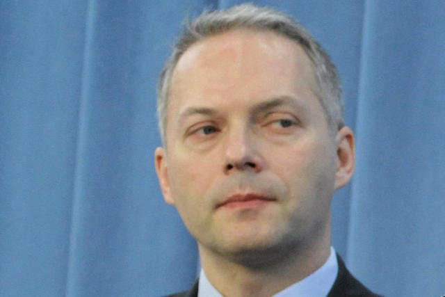 Jacek Żalek z  PiS, twierdzi, że "poparcie dla konfidenta tajnych służb PRL zasługuje na miano poparcia udzielonego przez naród, to niestety pojęcie narodu tym posłom [przyp.red. PO] bardzo poważnie się wypaczyło".