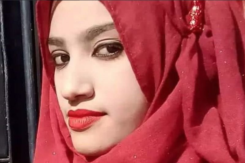 Nastolatka została oblana naftą i podpalona.