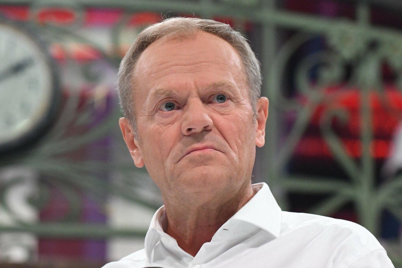 Stanisław Tym nie żyje. Tak Donald Tusk postanowił uczcić pamięć o wybitnym artyście. Stanisław Tym nie żyje. Takimi słowami pożegnał go Donald Tusk.