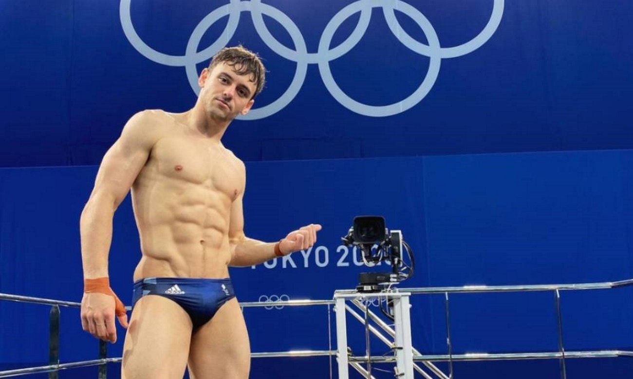 Tom Daley zdobywa medale, dzierga swetry i pomaga LGBT. To chyba najbardziej pozytywny olimpijczyk
