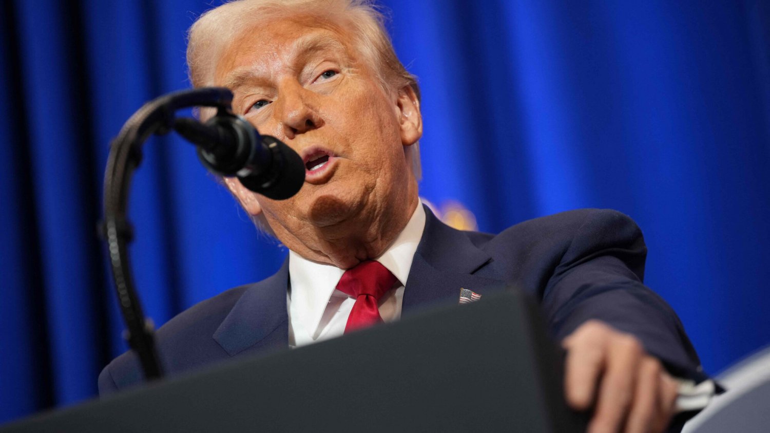 Niemieckie media opisują relację Trump-Putin.