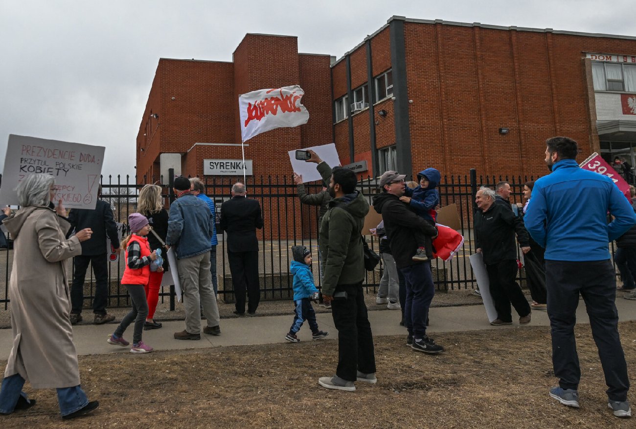 Andrzej Duda w Kanadzie. Protestujący zaskoczyli prezydenta.