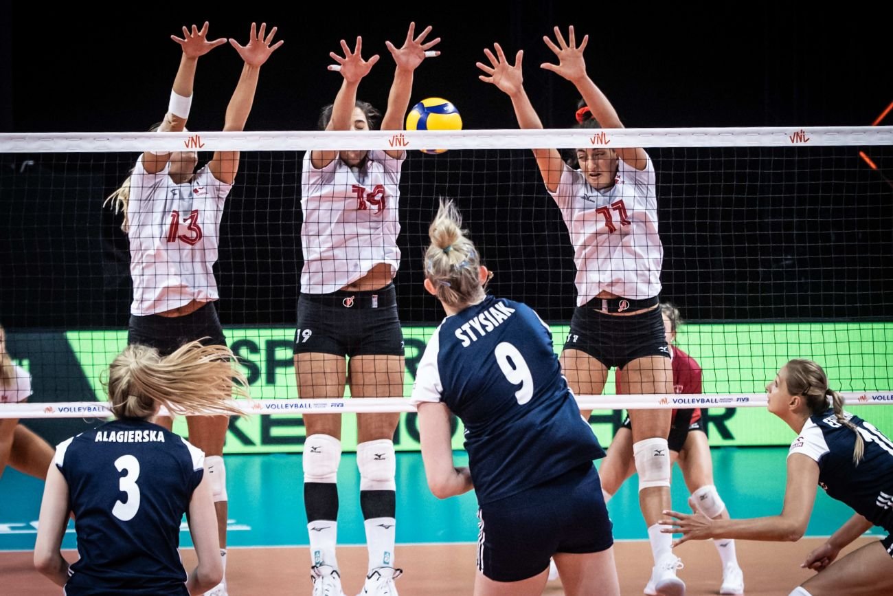 Biało-Czerwone znakomicie wróciły do gry i pokonały po pięciu setach walki Kanadę