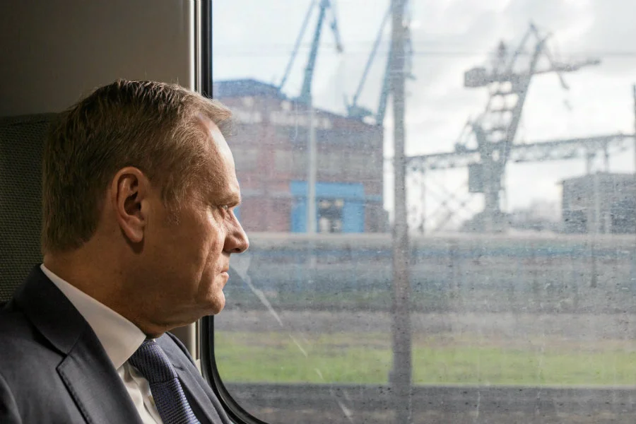 Donald Tusk zdaje się potwierdzać pogłoski o powrocie do polskiej polityki.