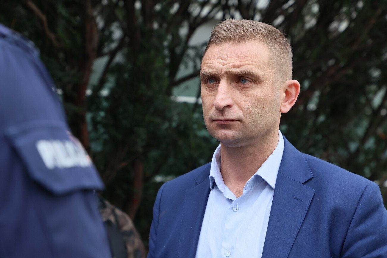 Rewizja nie tylko u Bąkiewicza. Akcja policji w domu współpracownika Bosaka