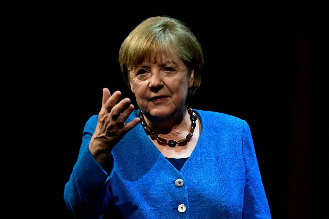 Była kanclerz Niemiec Angela Merkel udzieliła wywiadu na żywo w Berliner Ensamble. Była kanclerz Niemiec Angela Merkel w Berliner Ensamble.