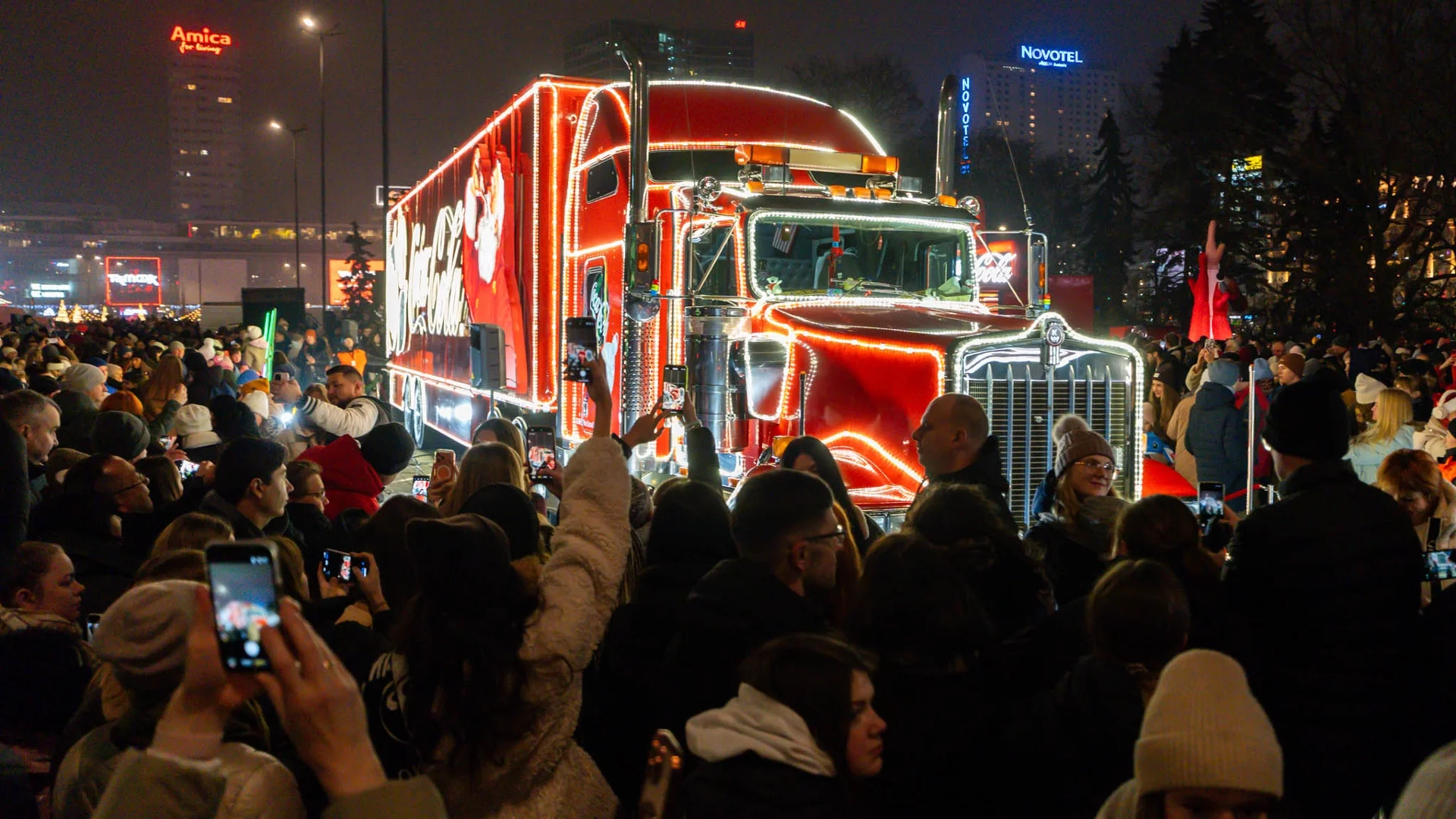 Święta z Coca-Cola. Na koniec roku kultowa marka przygotowała nie lada atrakcje
