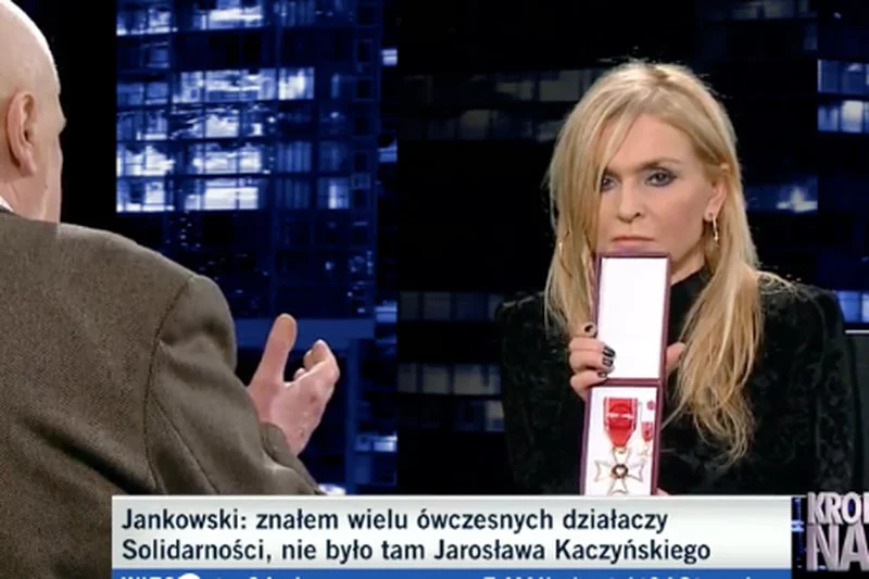 Maciej Stanisław Jankowski, były działacz NSZZ Solidarność i były poseł AWS, w programie "Kropka nad i" oddał order otrzymany w 2009 roku od prezydenta RP Lecha Kaczyńskiego.