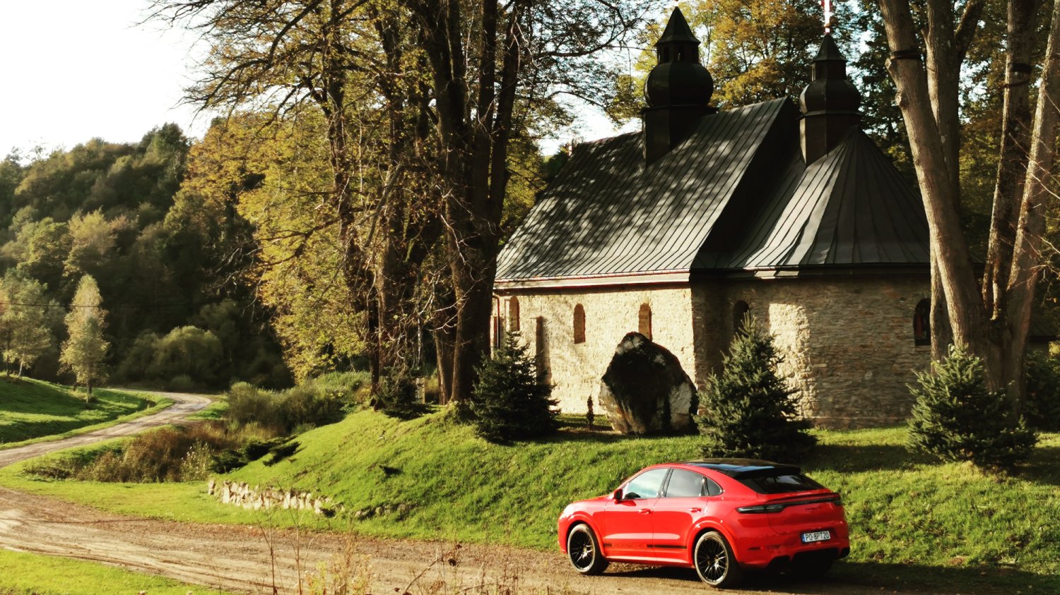 Porsche Cayenne w wersji Coupe to bardzo udany wariant popularnego SUV-a.