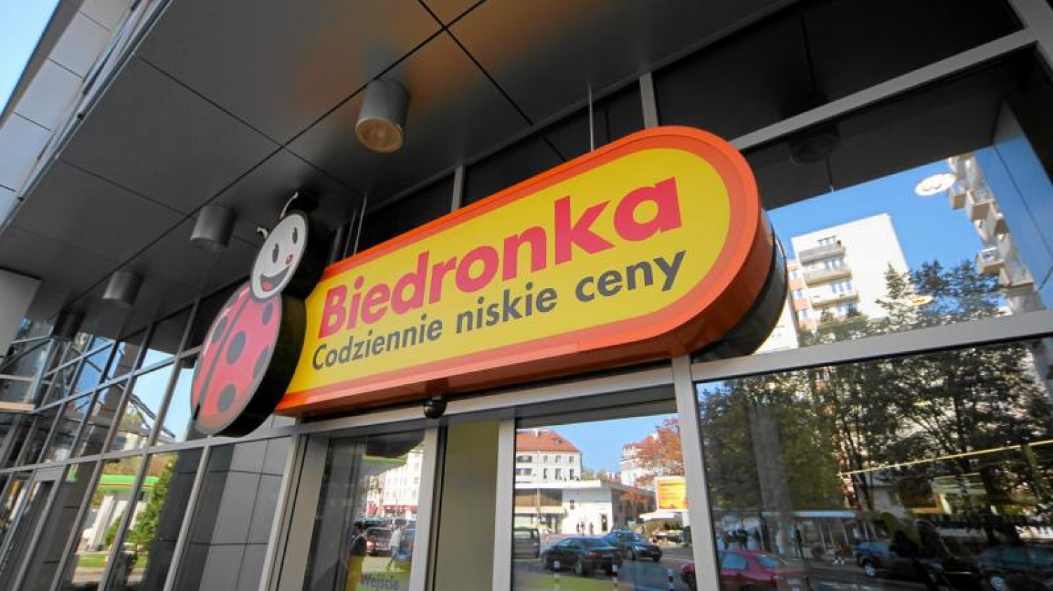 Czy małe sklepy nie mają żadnych szans w starciu z dyskontami?
