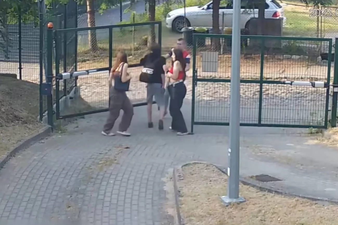 Olsztyn: policja szuka nastolatków z nagrania. Ich rodzice słono zapłacą